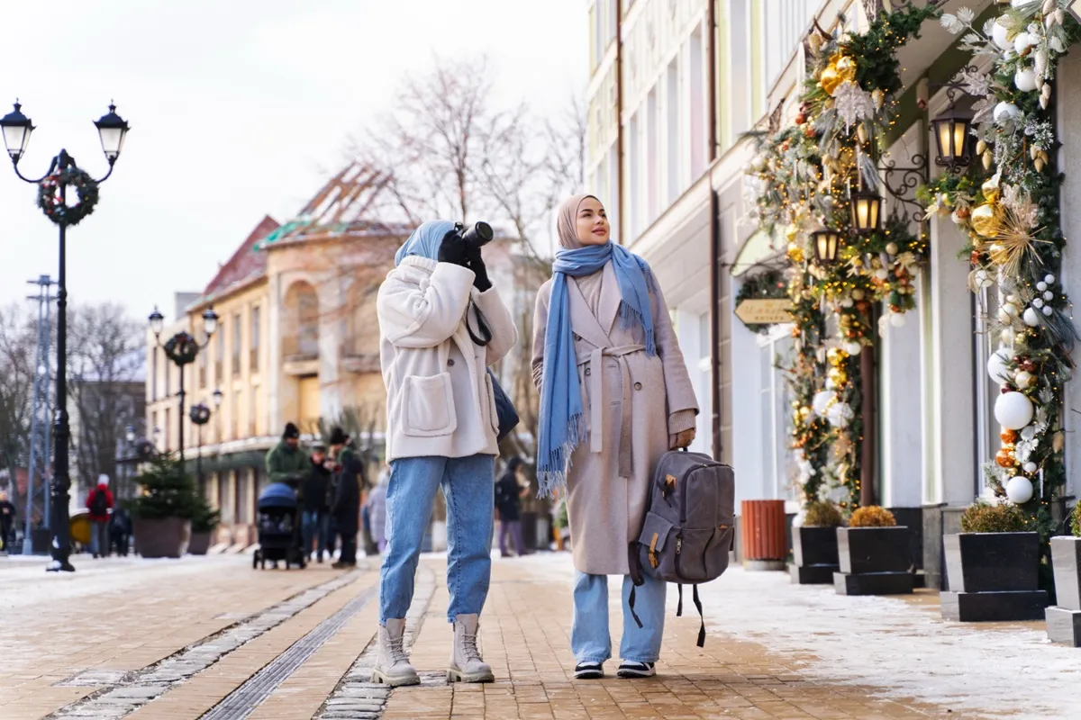solo female travel safety tips